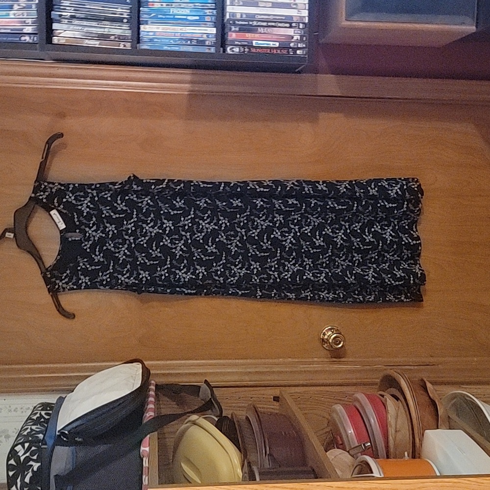 Jessica stretchy black floral dress